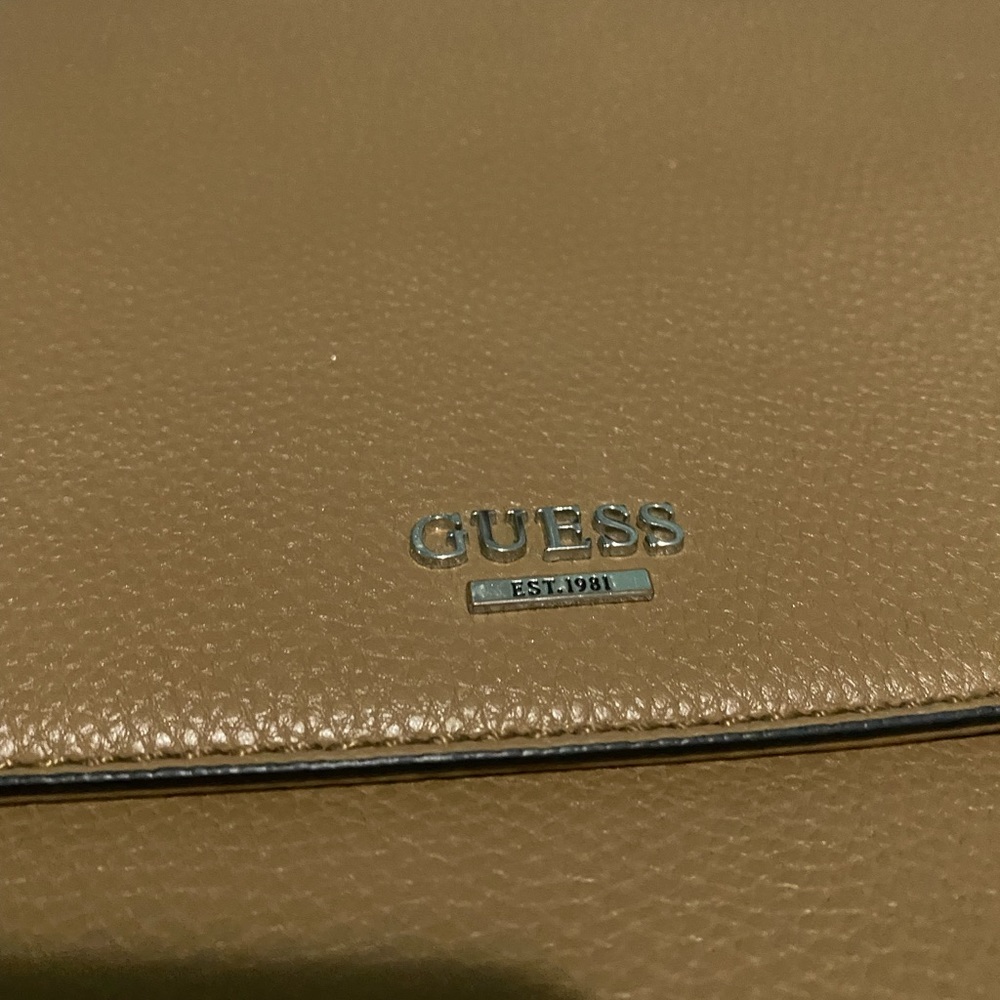 Guess Bag - Picture 2 of 7